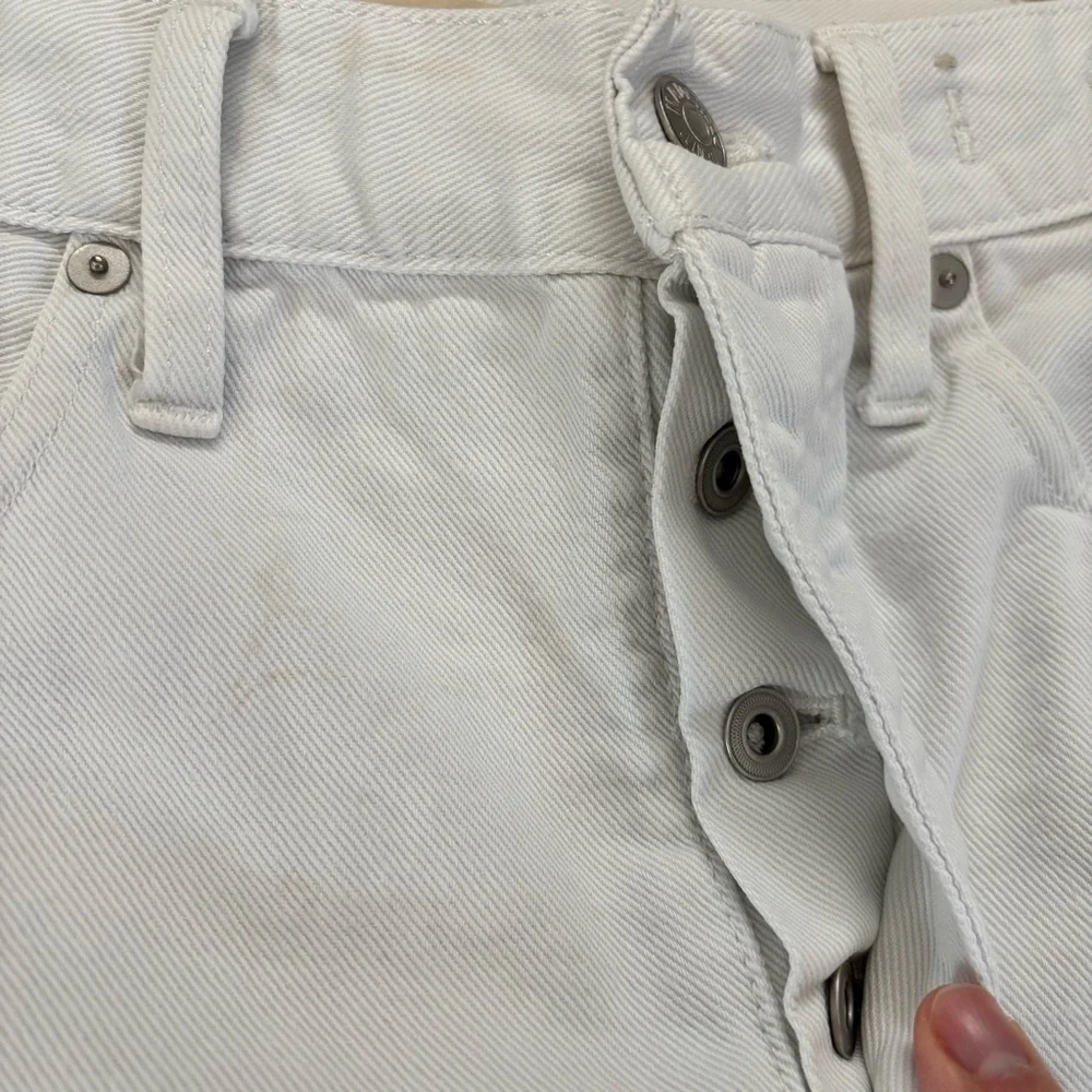 Madewell White Relaxed Denim Shorts - size 25​ - Picture 3 of 10